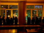 Волжские школьники зажгли свечи в память о воинах Сталинградской битвы