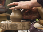 Волжанам предложили попробовать себя в гончарном ремесле 