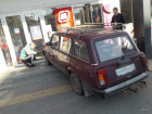 Лихач на «ВАЗе» въехал в магазин в Волгограде: видео