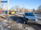 2 человека пострадали в тройной аварии с рейсовой маршруткой №6 в Волжском 
