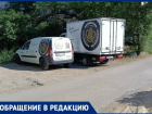 Места нет даже для жильцов: волжанка пожаловалась на служебный транспорт во дворе