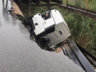 Аварийный автомобильный мост обрушился в Волгоградской области: фото