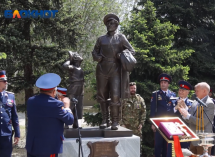 В Вожском торжественно открыли памятник российскому казачеству: видео