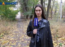 Квартал «А» в Волжском: старейшая часть города утопает в мусоре и ямах