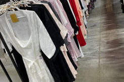 Вдохните весну в свой гардероб: магазин «Лидер» поздравляет милых дам с 8 марта и приглашает за покупками