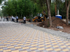 В Волжском сквер на Советской готов уже на треть