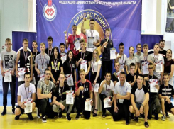 В Волжском прошли соревнования по армрестлингу 