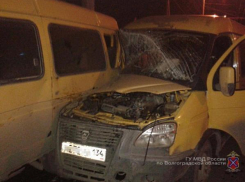 В столкновении двух маршруток на юге Волгограда пострадали 4 пассажира
