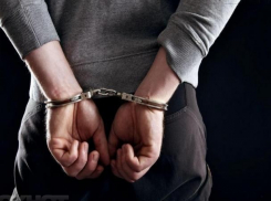 В Волжском росгвардейцы задержали двух федеральных преступников