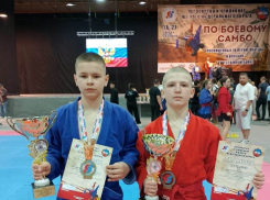 Юные волжане завоевали две золотые медали на первенстве ЮФО по боевому самбо 