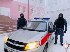 В Волжском мужчина пытался угнать «Газель» с торговой базы