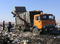 В Волгоградской области грузовик насмерть переехал мужчину на свалке