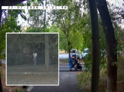 В Волжском 16-летняя самокатчица призналась, что сбила младенца в коляске