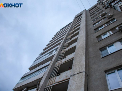 Поздней ночью в Волжском в многоэтажке случился пожар