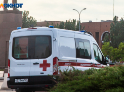 Тело 33-летней женщины нашли под окнами на Молодежной в Волжском