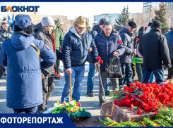 В Волжском прошел митинг в честь 35-летия вывода войск СССР из Афганистана: фоторепортаж