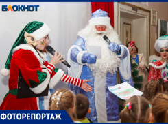 В Волжском отметили День рождения Деда Мороза: ФОТО
