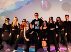 В молодежном центре «Юность Волжского» состоялось «Посвящение в студенты 2023» 