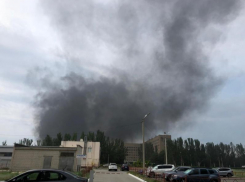 Смог, дым и паника: в Волжском бушует большой пожар