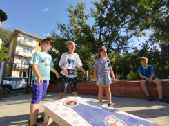 В Волжском стартовал первый турнир по корнхолу