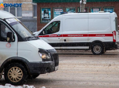 Чуть не убил после признания в измене: В Волжском откровенный разговор возлюбленных закончился больницей