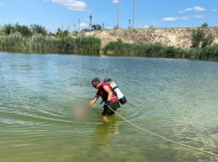 Трагедия на озере в Волгоградской области: мужчина утонул, заплыв слишком далеко