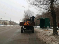 Из-за наледи во дворах Волжского 15 УК получили предписания
