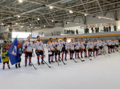 В Волжском стартовал региональный чемпионат по хоккею