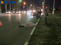 В Волжском несколько лет ждут пешеходный переход на дороге смерти