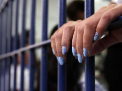 В старой части Волжского 30-летняя женщина вспорола приятелю грудь