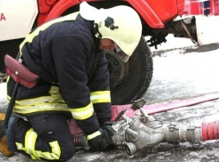 Пожар в многоэтажке в центре Волгограда: 1 человек погиб, 100 эвакуировано