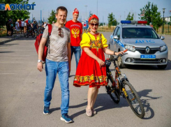 Волжан в маскарадных костюмах приглашают на велопробег