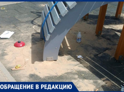 «Крик души»: жители Волжского пожаловались на мусор на новой детской площадке