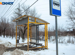 Весной в Волжском начнут вливать миллионы на новые стекла для остановок