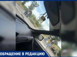 «Стоим под палящим солнцем и дождем»: волжане просят вернуть остановочные павильоны на улице Логинова