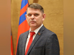 Денис Усков поздравляет школьников, педагогов и родителей с Днем знаний!