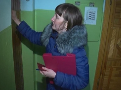 В Волгограде женщина с двумя детьми осталась без жилья из-за халатности судебного пристава