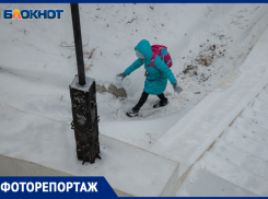 Волжский под конец зимы превратился в новогоднюю сказку: снежный фоторепортаж