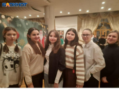 По сценарию волжанина в Волгоградском музыкальном театре прошла премьера мюзикла «Продавец игрушек»   