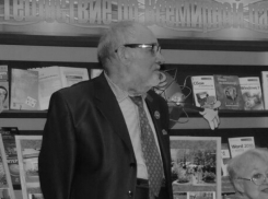 В Волжском простились с первостроителем и писателем Василием Бондаренко