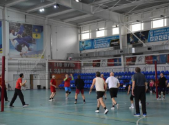 В Волжском прошли спортивные встречи пенсионеров