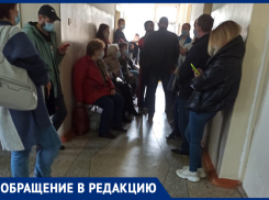 Люди по несколько дней сидят в очередях с температурой и симптомами ОРВИ в Волжском