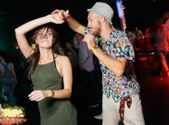 Пора горячих танцев в волжской школе «Ляси Тряси»