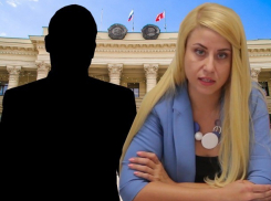 Руководитель мужа оскандалившейся волжской чиновницы Славиной неожиданно ушел в отставку