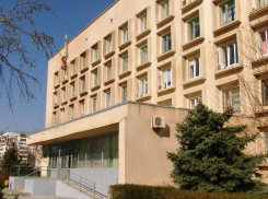 Комитет здравоохранения прокомментировал очередь в поликлинике №5 Волжского