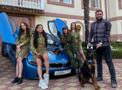 Девочки в купальниках, аниматоры, выпивка и спецпропуск: как отдыхает волжский мажор Герман Макаров