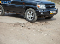 Почти 60 миллионов рублей выделили на ремонт внутриквартальных дорог в Волжском