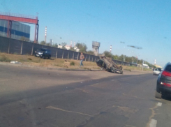 В промзоне Волжского перевернулась «десятка»
