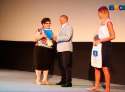 Спасибо учителям за многолетний труд, - мэр Волжского