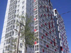 В Волгограде спасатели сняли девушку с 16-этажного здания